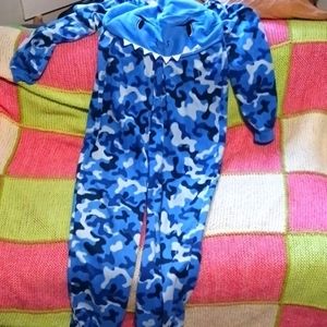 CAT & JACK, Blue Camo Shark Full Zip-Up Fleece XL (16)-One Piece Sleepwear/Onezy